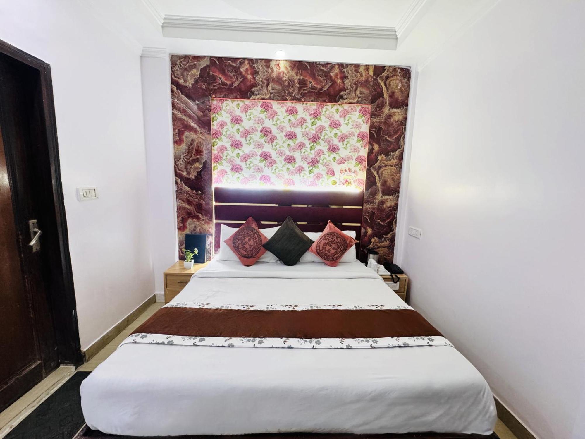 Hotel Jai Balaji, Paharganj, New Delhi Railway Station Экстерьер фото
