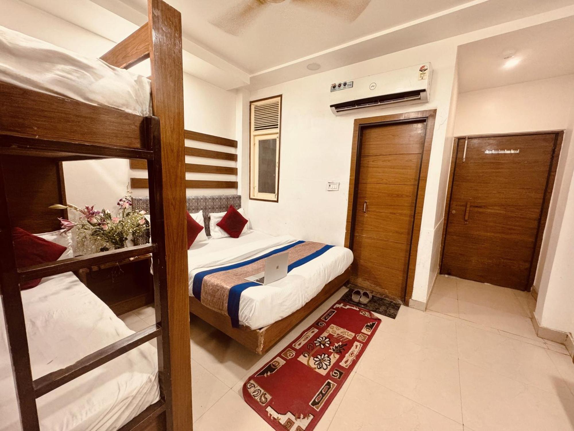 Hotel Jai Balaji, Paharganj, New Delhi Railway Station Экстерьер фото